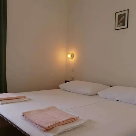 Appartamento With Parking Space Barbat - Rab - 22660 Rab Town