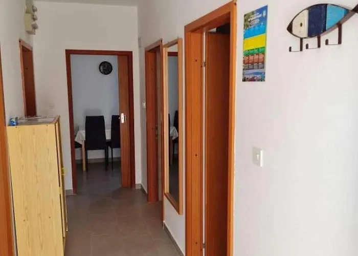 Apartman With Parking Space Barbat, Rab - 22660 Rab Town