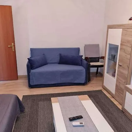 Appartement With Parking Space Barbat, Rab - 22660 Rab Town