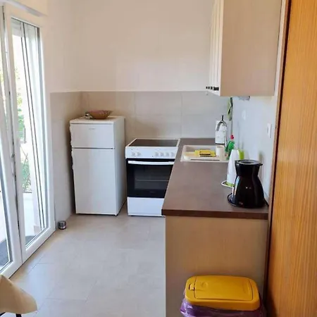 Appartement With Parking Space Barbat, Rab - 22660 Rab Town