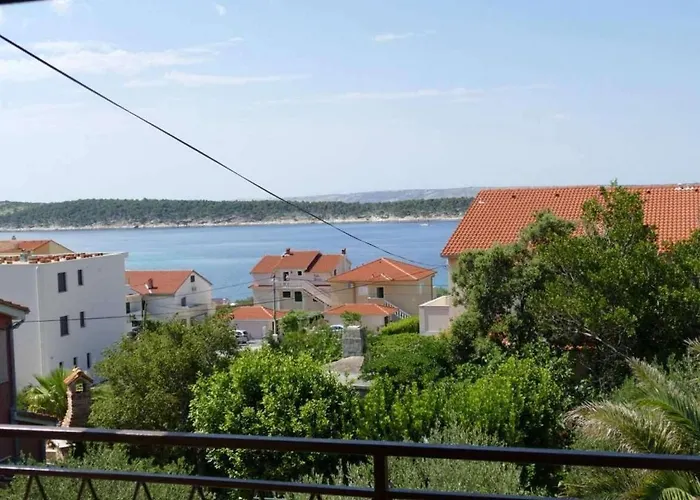 Apartment With Parking Space Barbat, Rab - 22660